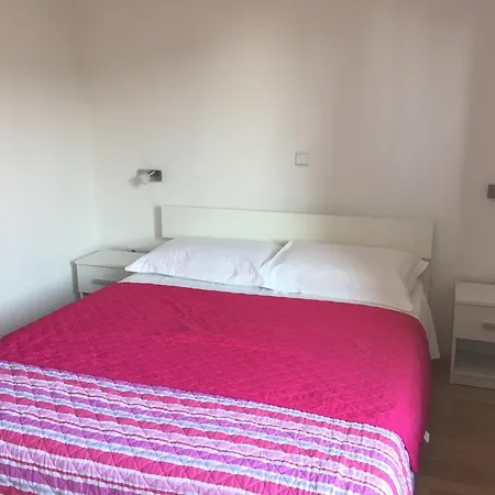 Apartment Junuzovic *